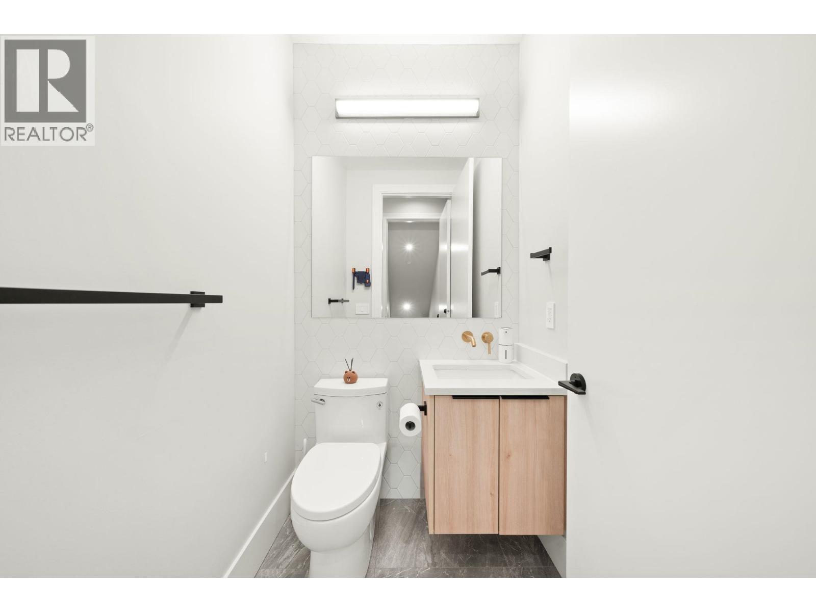 2815 W 19th Avenue, Vancouver, British Columbia  V6L 1E4 - Photo 11 - R3064125