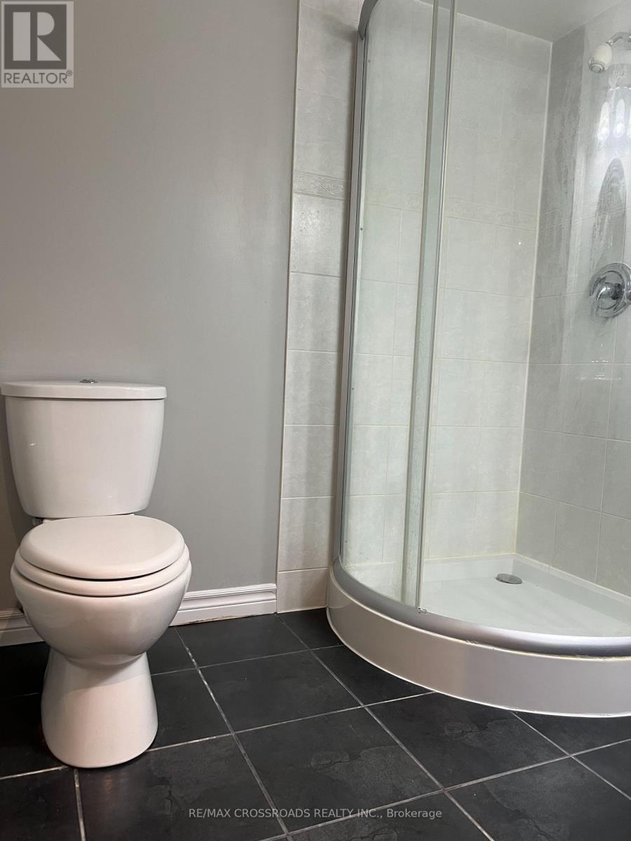 55 Ballymore Drive, Aurora, Ontario L4G 7E6 - Photo 12 - N12437247