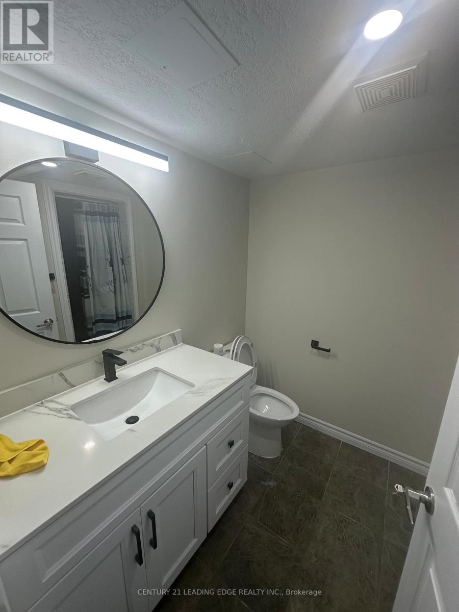 38 Watson Drive, Barrie, Ontario  L4M 6W8 - Photo 18 - S12503968