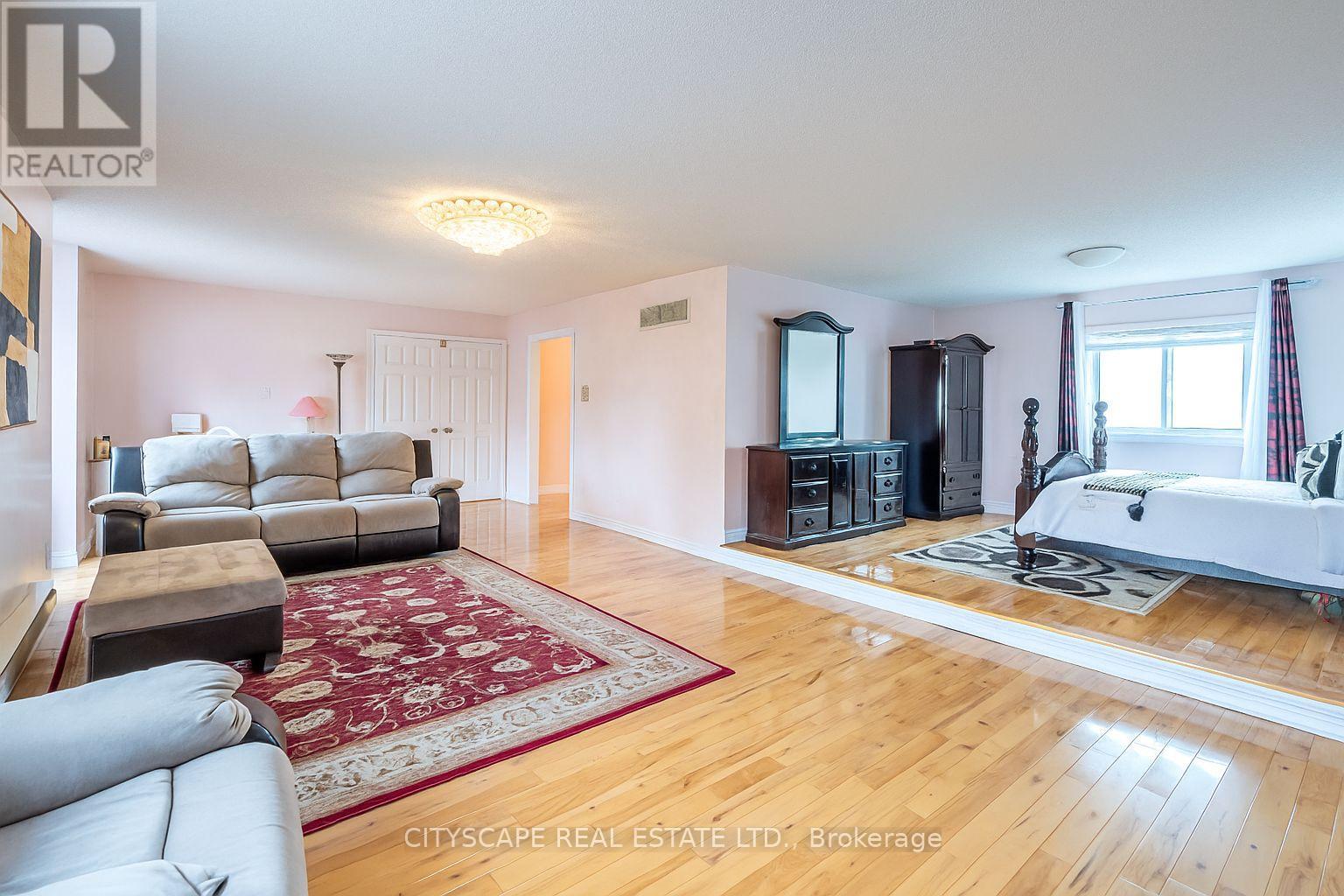 3721 Trelawny Circle, Mississauga, Ontario  L5N 5J7 - Photo 24 - W12492736
