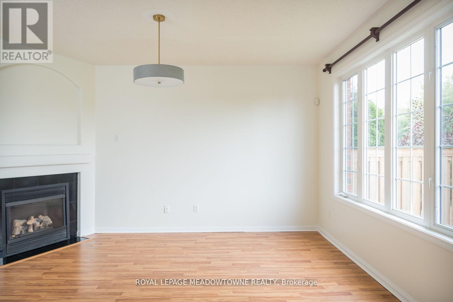 833 Watson Terrace, Milton, Ontario  L9T 5Z8 - Photo 9 - W12498156