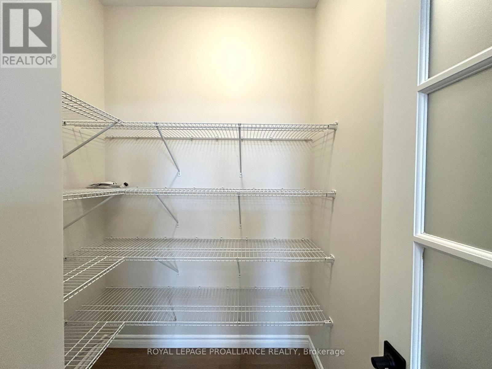 16 Peace River Street, Belleville, Ontario  K8N 0V6 - Photo 10 - X12504848