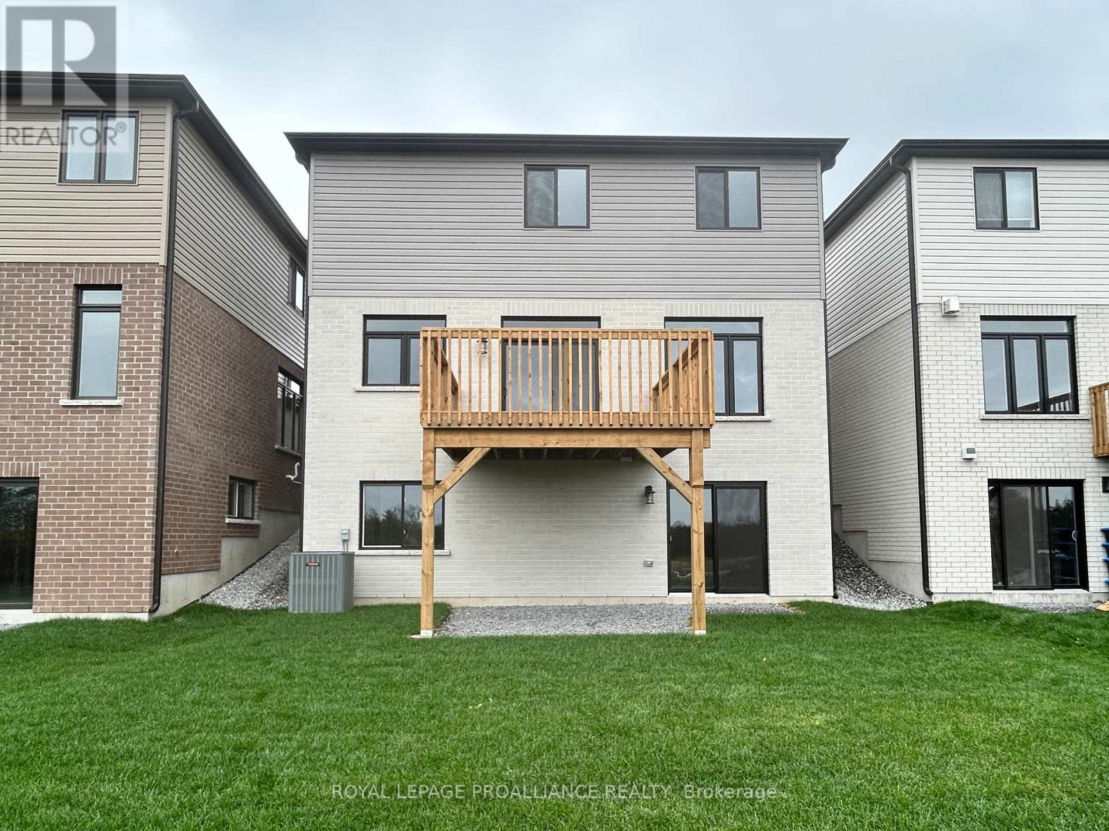 16 Peace River Street, Belleville, Ontario  K8N 0V6 - Photo 21 - X12504848