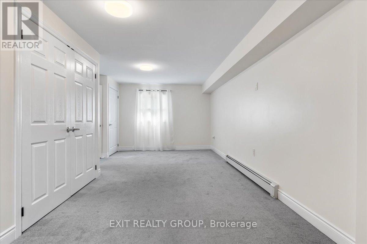 34 Orchard Drive, Belleville, Ontario  K8P 2K4 - Photo 11 - X12504286