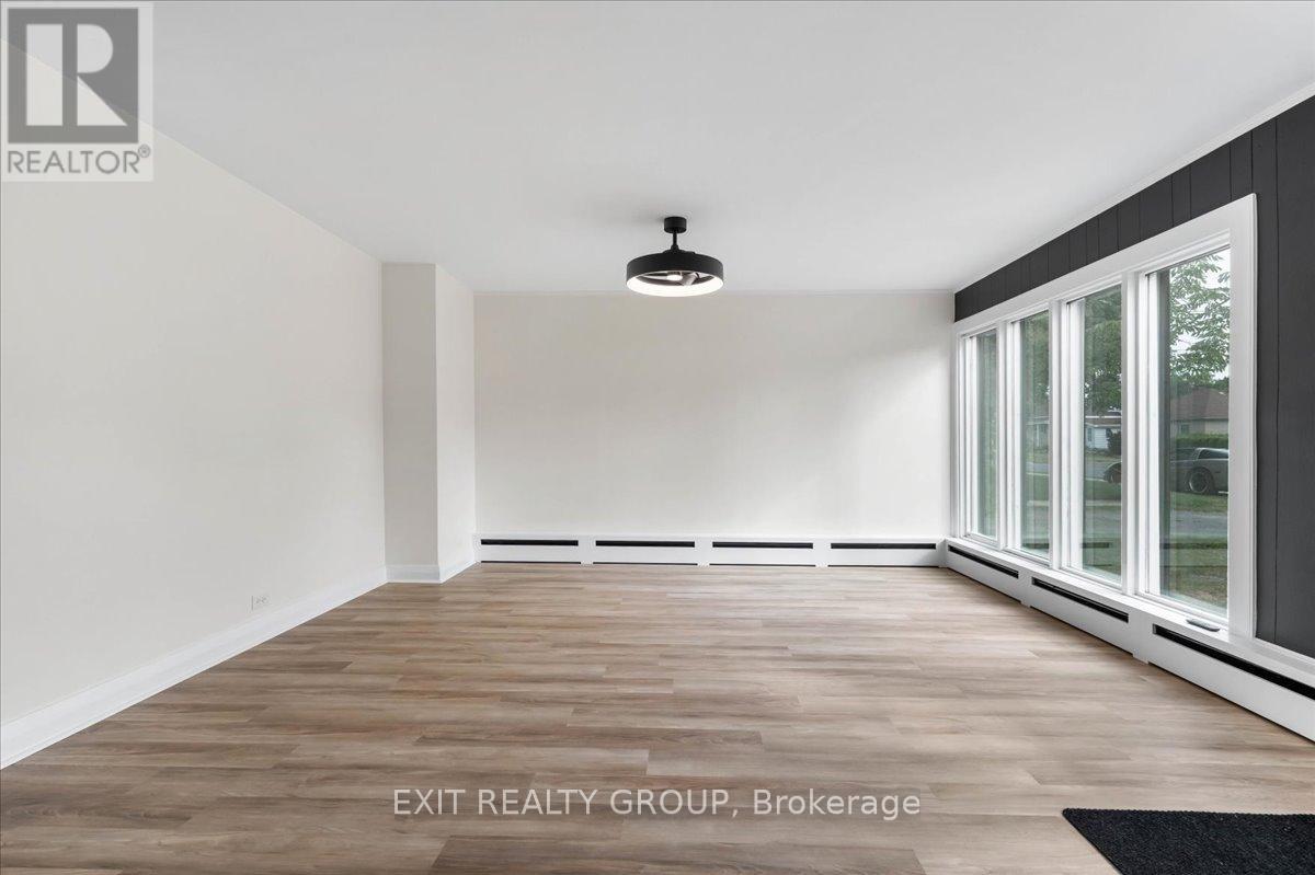 34 Orchard Drive, Belleville, Ontario  K8P 2K4 - Photo 4 - X12504286