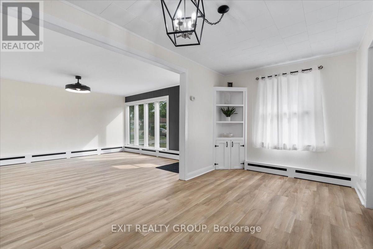 34 Orchard Drive, Belleville, Ontario  K8P 2K4 - Photo 6 - X12504286