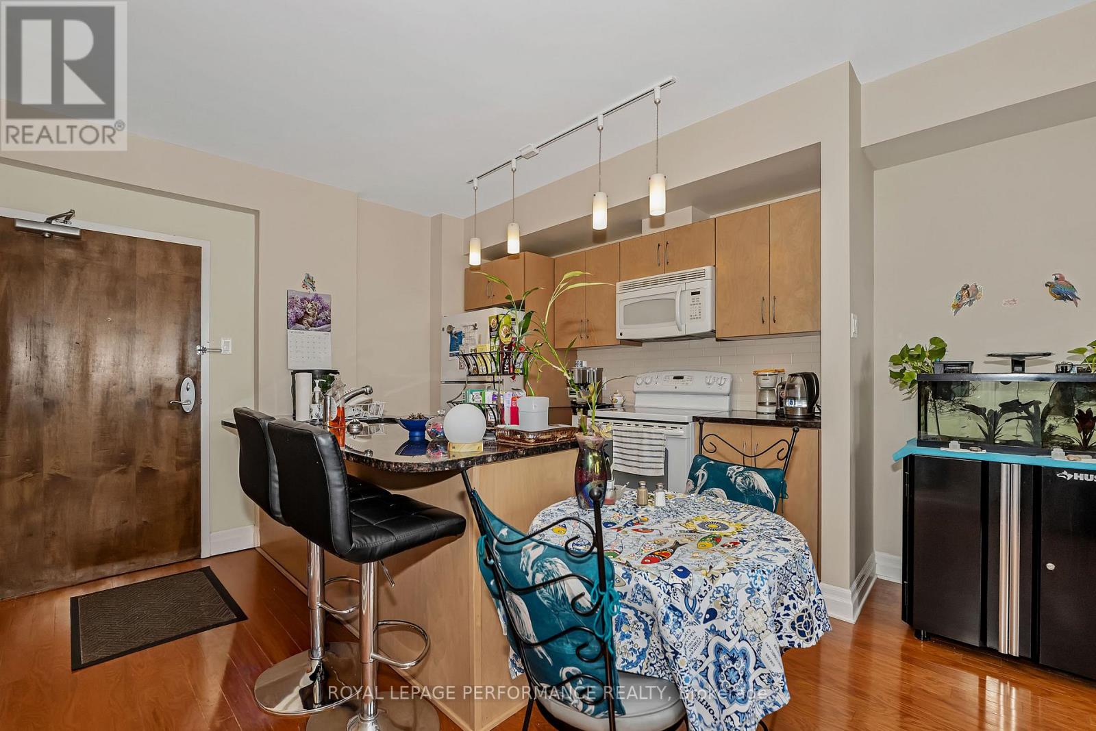 402 - 1433 Wellington Street W, Ottawa, Ontario  K1Y 2X4 - Photo 6 - X12455311