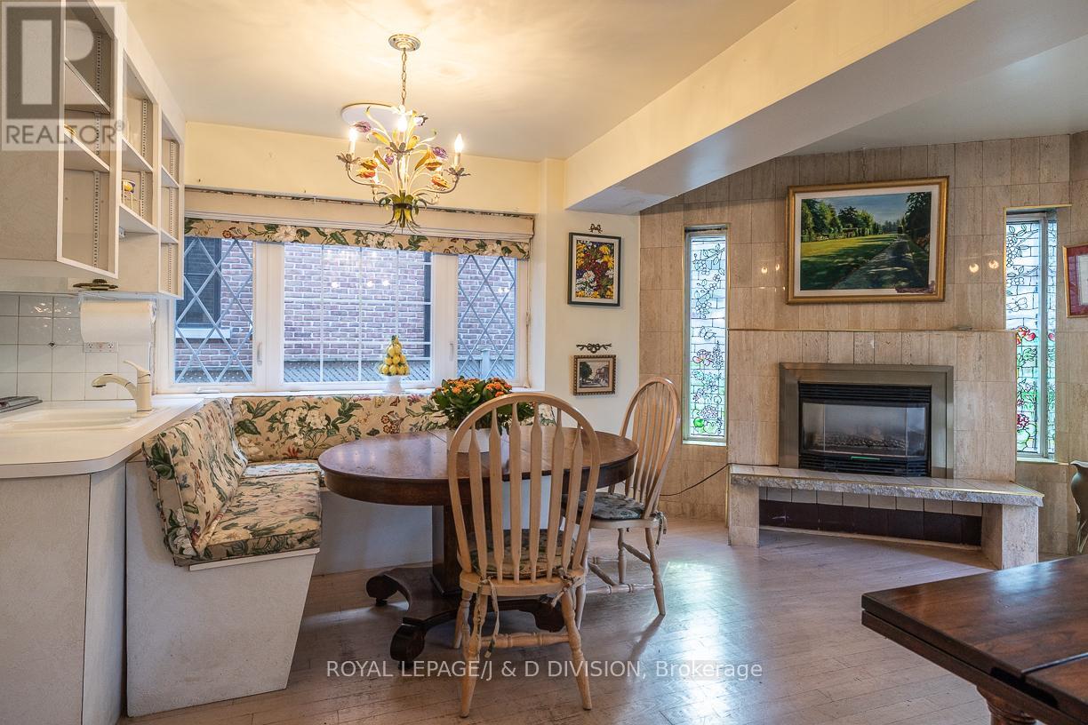 210 Rosemary Road, Toronto, Ontario  M5P 3E1 - Photo 11 - C12504630