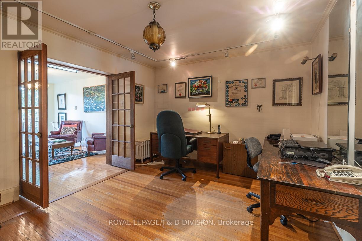 210 Rosemary Road, Toronto, Ontario  M5P 3E1 - Photo 23 - C12504630