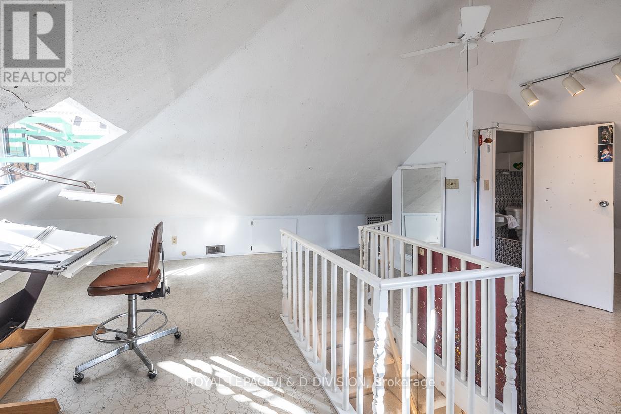 210 Rosemary Road, Toronto, Ontario  M5P 3E1 - Photo 29 - C12504630