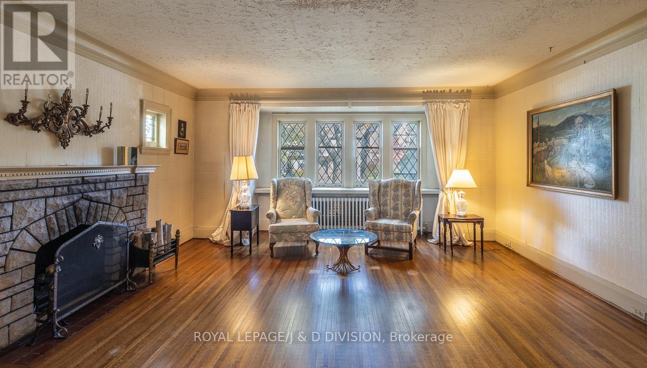 210 Rosemary Road, Toronto, Ontario  M5P 3E1 - Photo 6 - C12504630