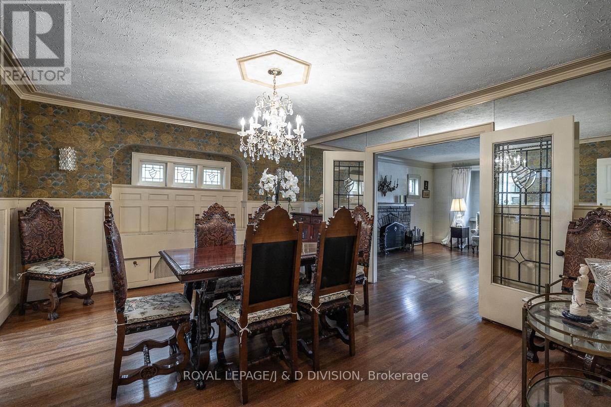 210 Rosemary Road, Toronto, Ontario  M5P 3E1 - Photo 7 - C12504630