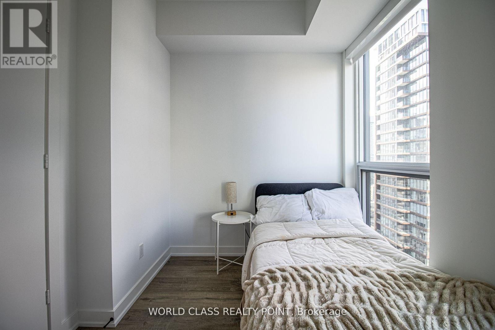 3904 - 327 King Street W, Toronto, Ontario  M5V 0W7 - Photo 8 - C12504722