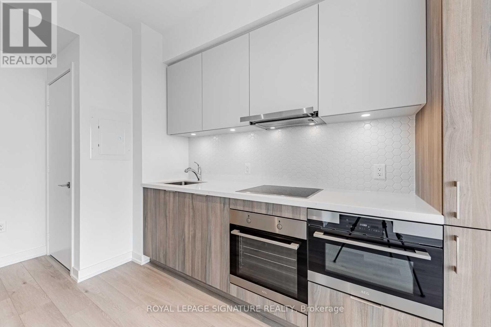 1906 - 158 Front Street E, Toronto, Ontario  M5A 0K9 - Photo 11 - C12504748