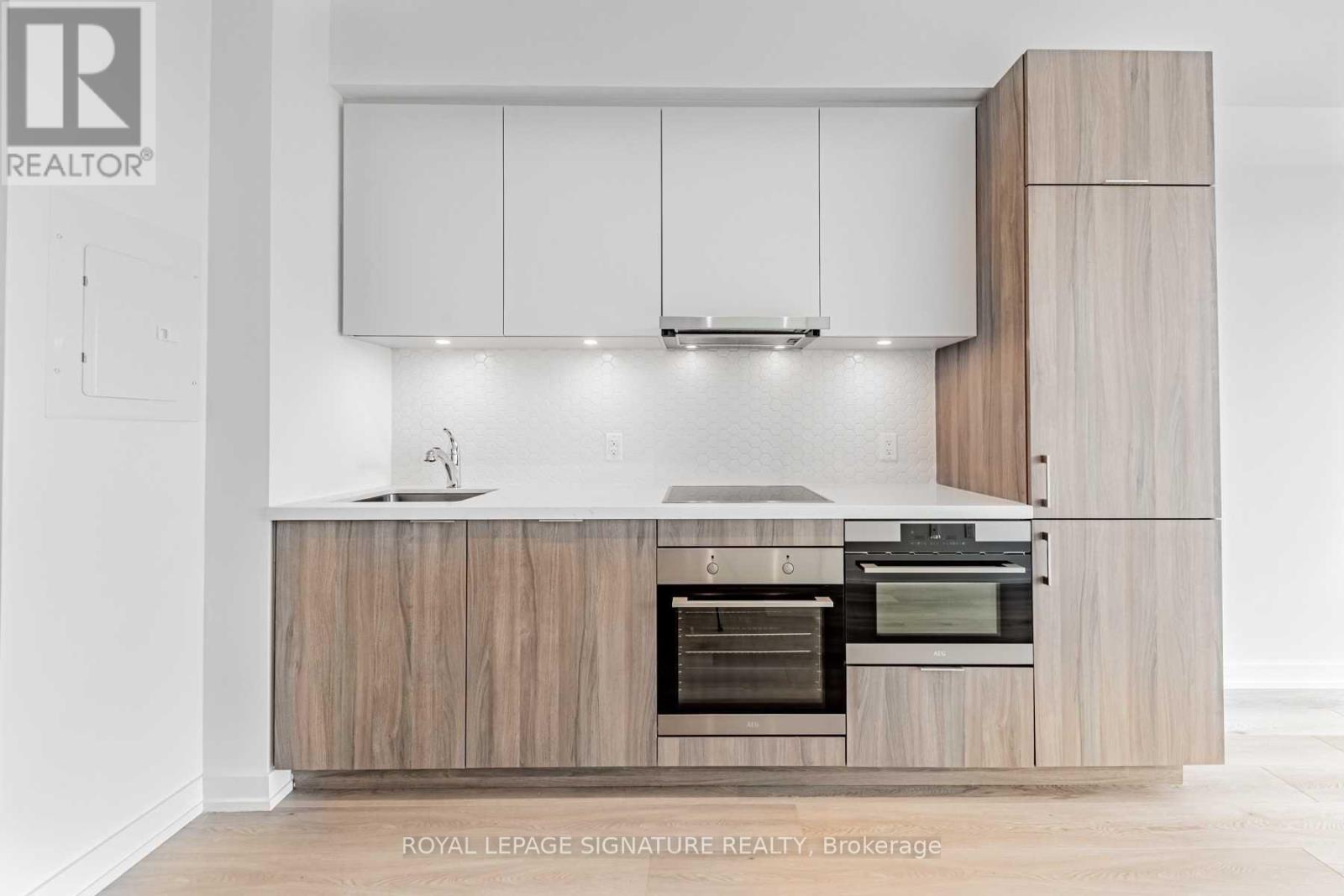 1906 - 158 Front Street E, Toronto, Ontario  M5A 0K9 - Photo 5 - C12504748