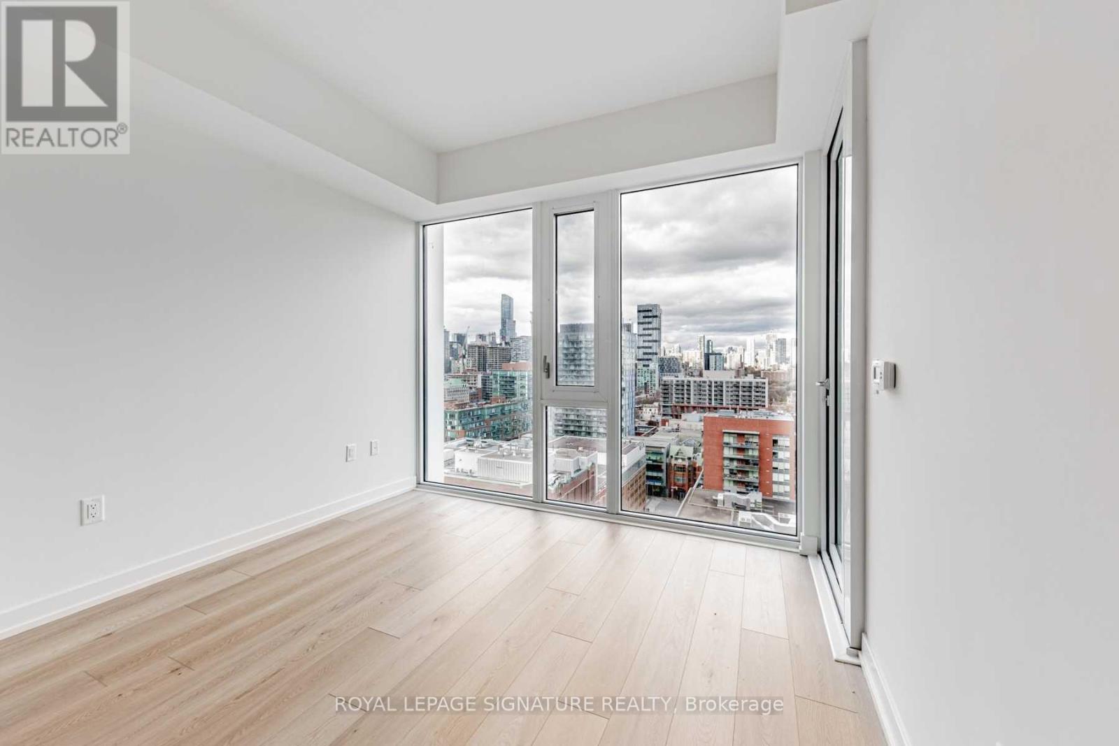 1906 - 158 Front Street E, Toronto, Ontario  M5A 0K9 - Photo 6 - C12504748