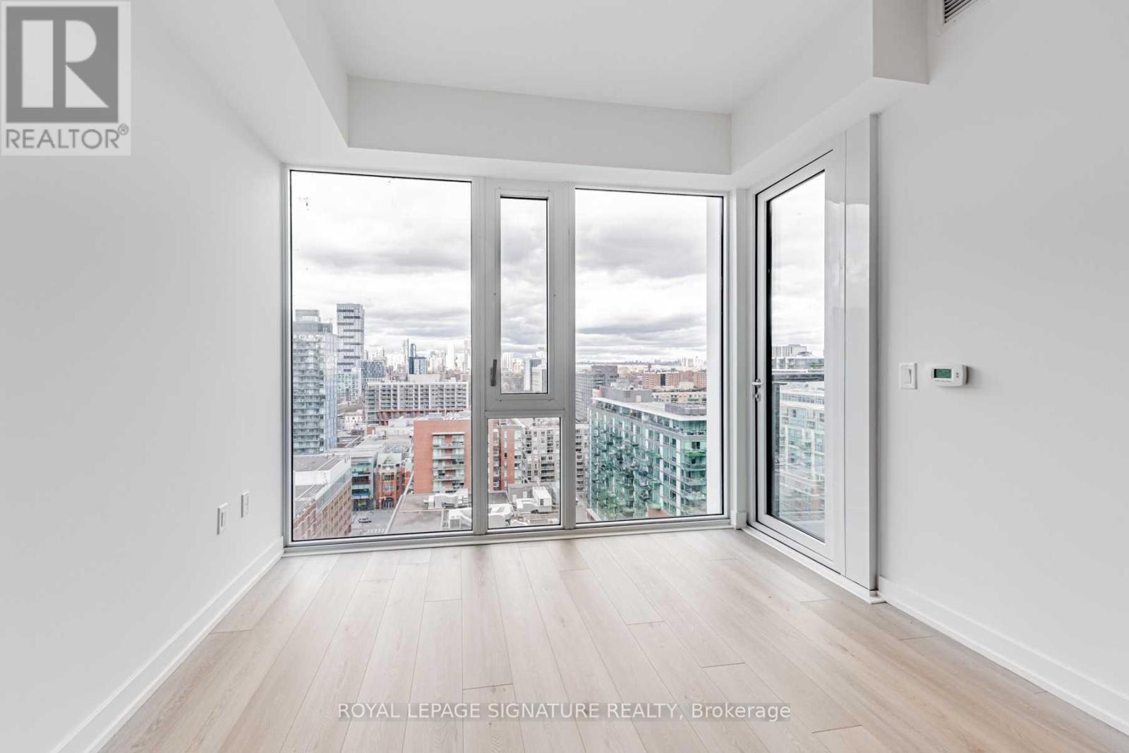 1906 - 158 Front Street E, Toronto, Ontario  M5A 0K9 - Photo 7 - C12504748