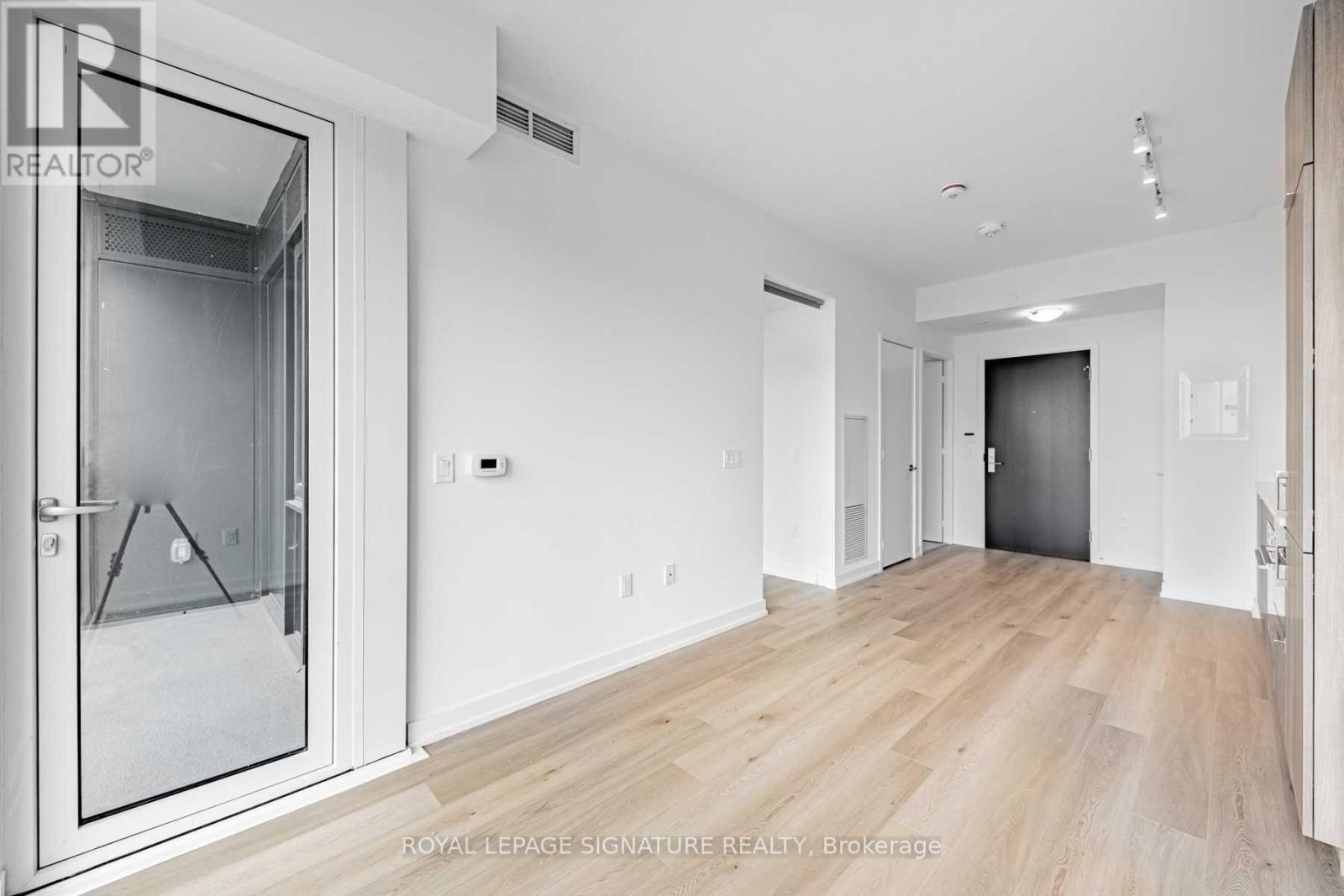 1906 - 158 Front Street E, Toronto, Ontario  M5A 0K9 - Photo 9 - C12504748