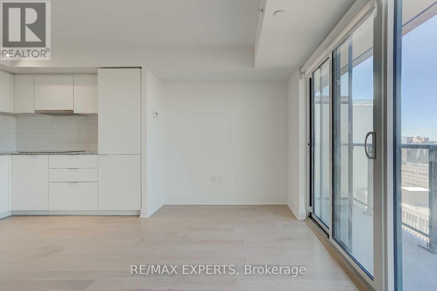 1511 - 955 Bay Street, Toronto, Ontario  M5S 0C6 - Photo 5 - C12504802