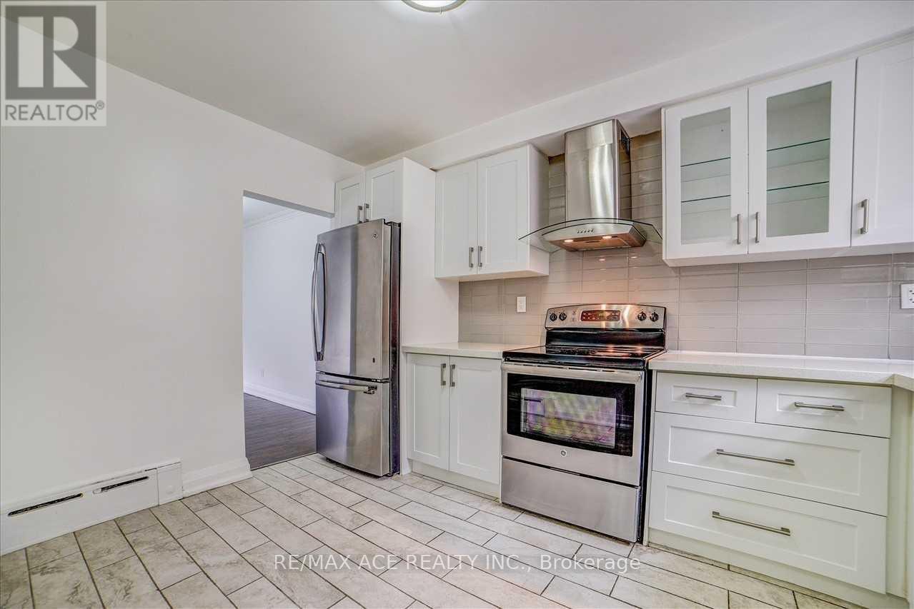 2 - 170 Elder Street, Toronto, Ontario  M3H 5H1 - Photo 3 - C12504804