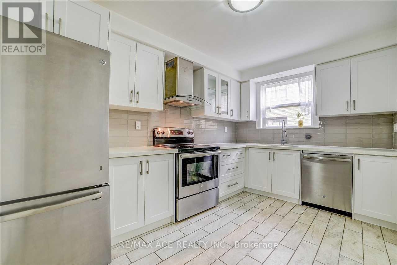 2 - 170 Elder Street, Toronto, Ontario  M3H 5H1 - Photo 4 - C12504804