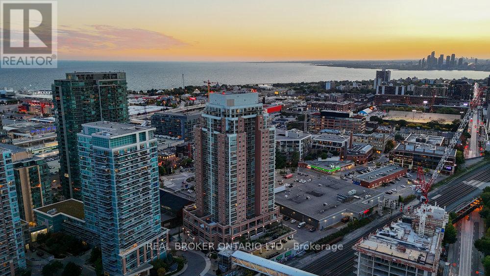 2001 - 125 Western Battery Road, Toronto, Ontario  M6K 3R8 - Photo 14 - C12504860