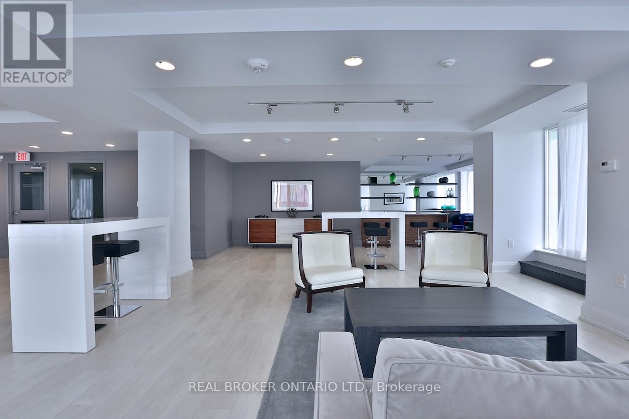 2001 - 125 Western Battery Road, Toronto, Ontario  M6K 3R8 - Photo 17 - C12504860