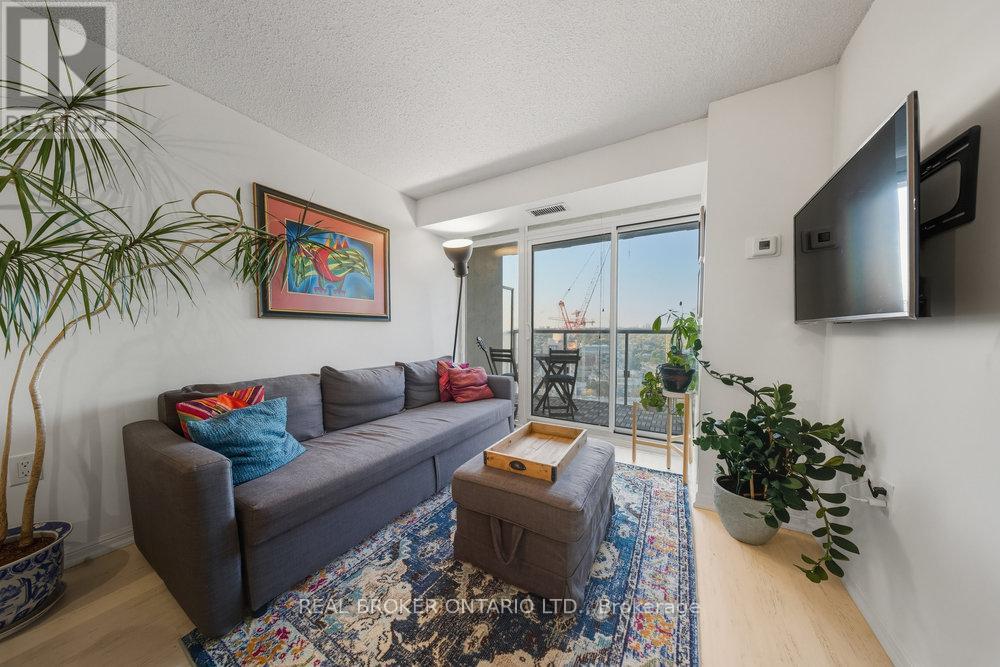 2001 - 125 Western Battery Road, Toronto, Ontario  M6K 3R8 - Photo 7 - C12504860