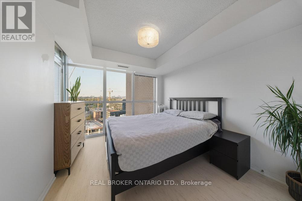 2001 - 125 Western Battery Road, Toronto, Ontario  M6K 3R8 - Photo 9 - C12504860