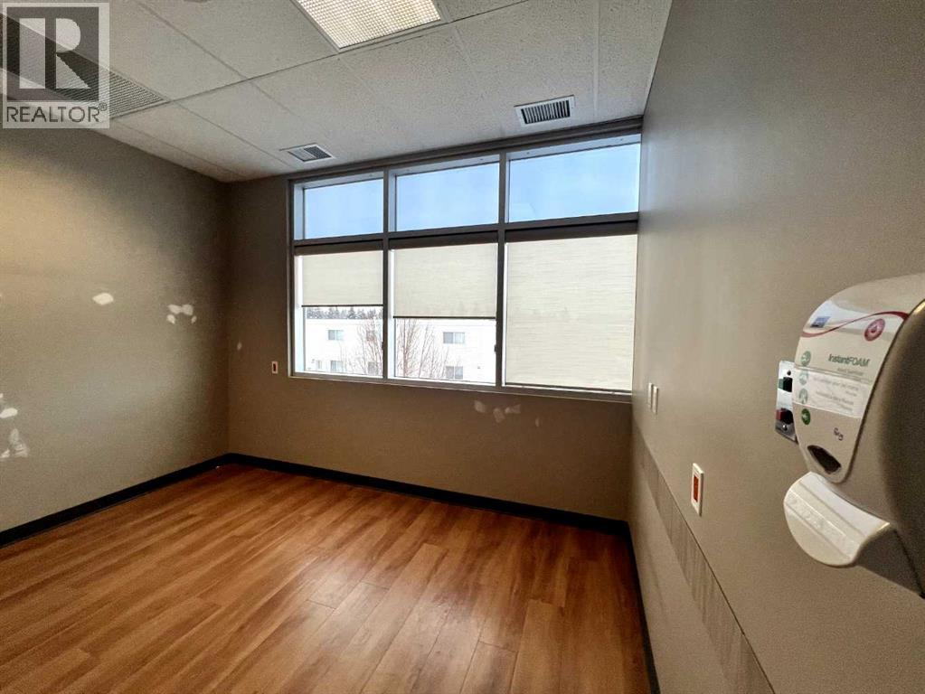 201a, 3215 49 Avenue, Red Deer, Alberta  T2N 0M8 - Photo 8 - A2183868