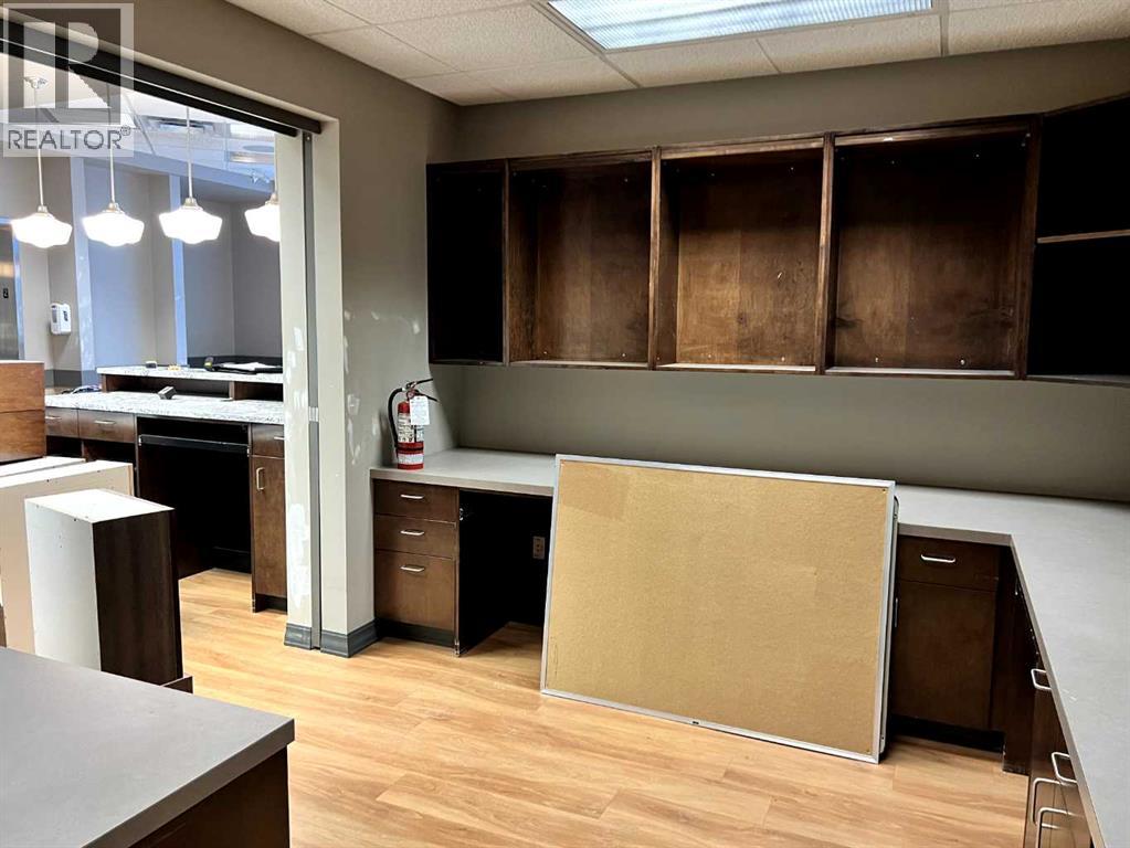 201a, 3215 49 Avenue, Red Deer, Alberta  T2N 0M8 - Photo 10 - A2183868