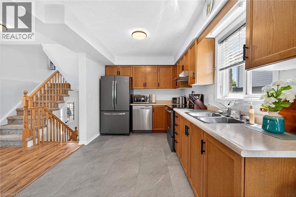 28 Calvin Court, Cambridge, Ontario  N3C 4J5 - Photo 13 - 40765395