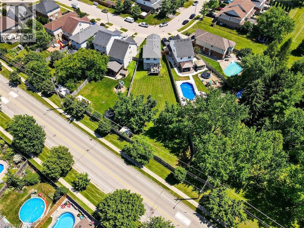 28 Calvin Court, Cambridge, Ontario  N3C 4J5 - Photo 3 - 40765395