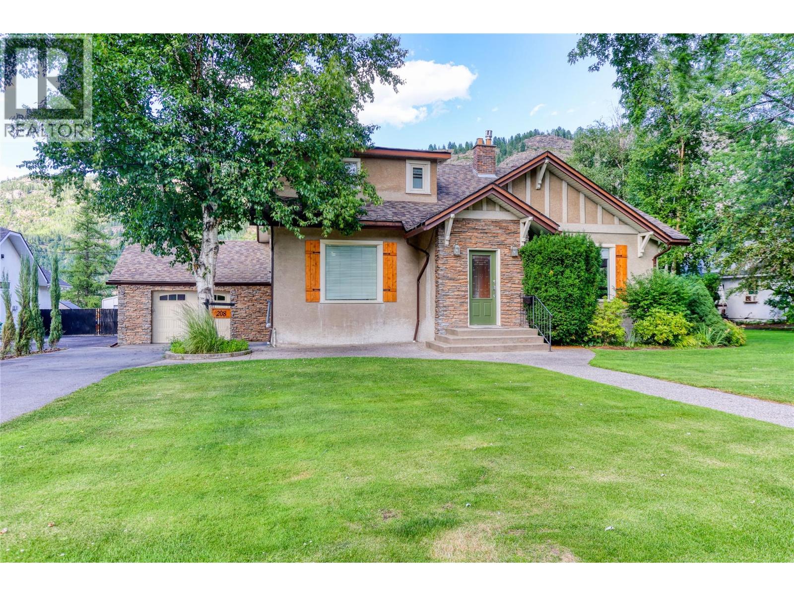 208 Ritchie Avenue, trail, British Columbia