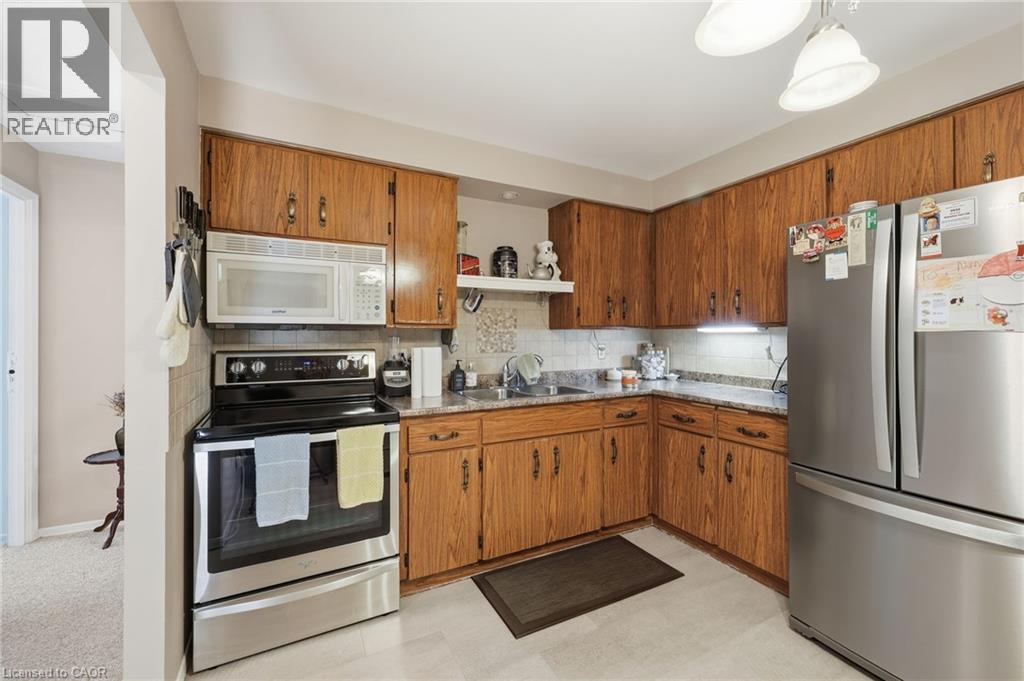 337 Kingswood Drive Unit# 31, Kitchener, Ontario  N2E 1X5 - Photo 12 - 40780487