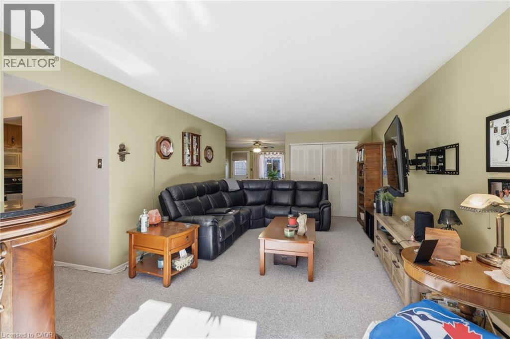 337 Kingswood Drive Unit# 31, Kitchener, Ontario  N2E 1X5 - Photo 9 - 40780487