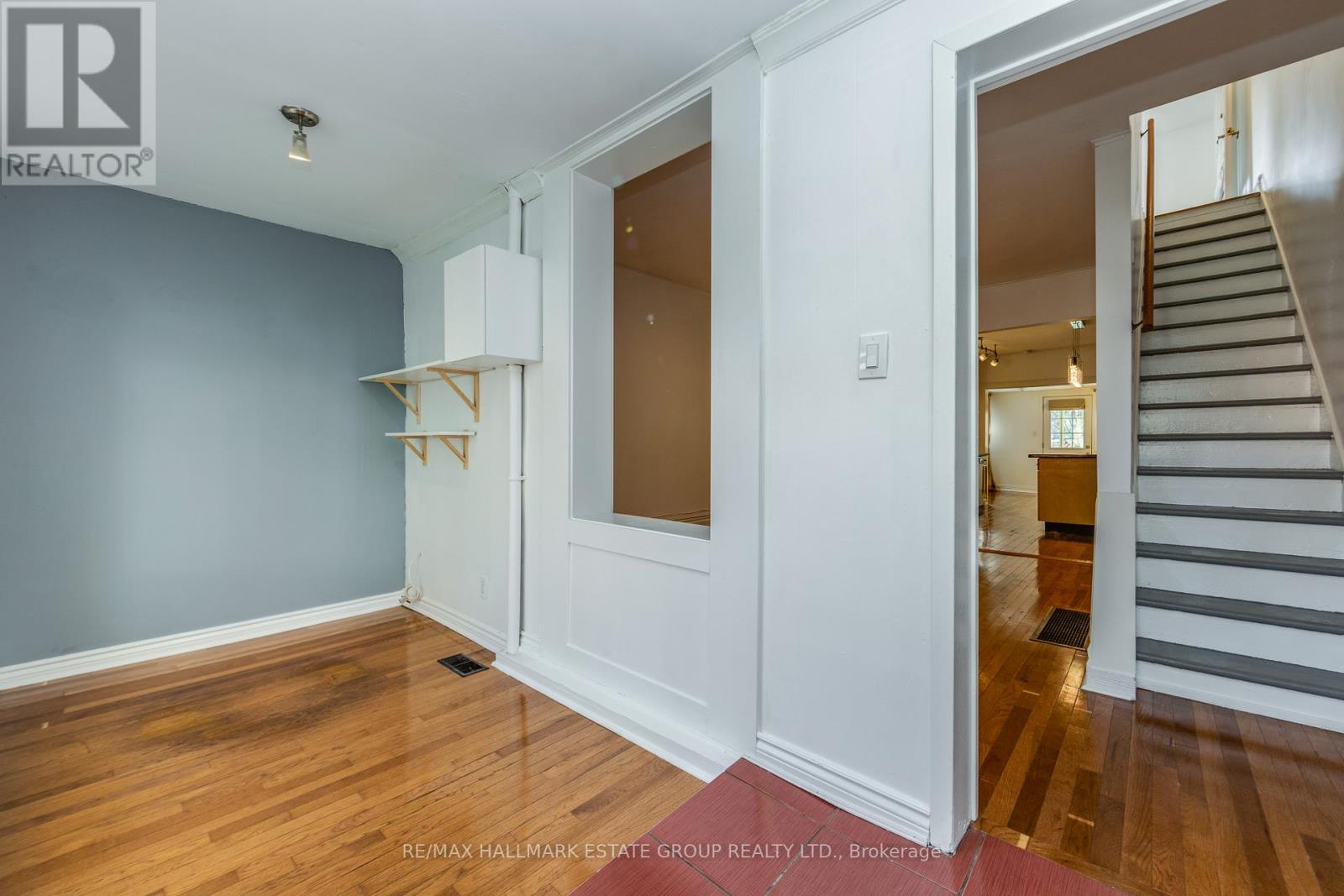 50 Logan Avenue, Toronto, Ontario  M4M 2M8 - Photo 3 - E12504674