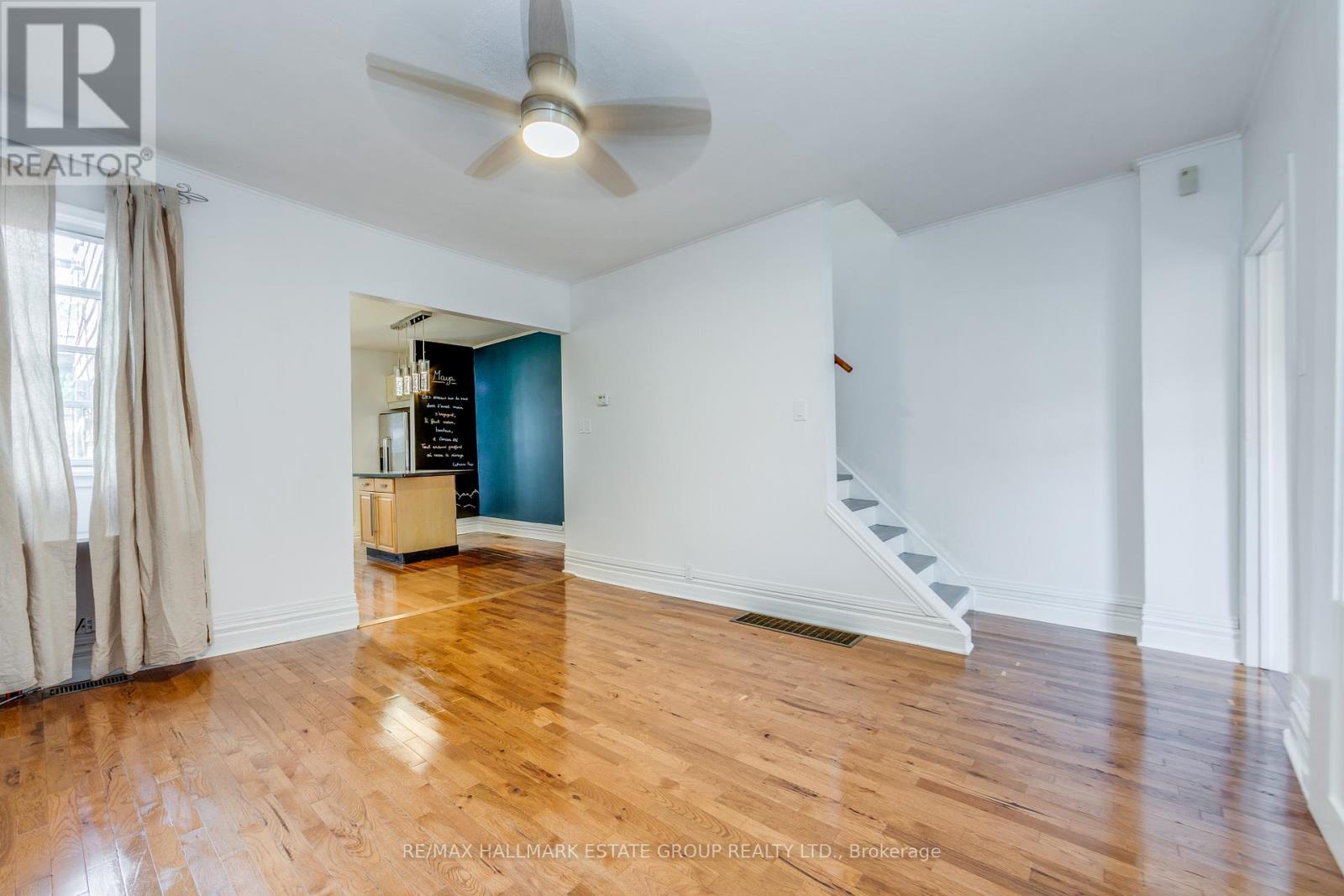 50 Logan Avenue, Toronto, Ontario  M4M 2M8 - Photo 7 - E12504674