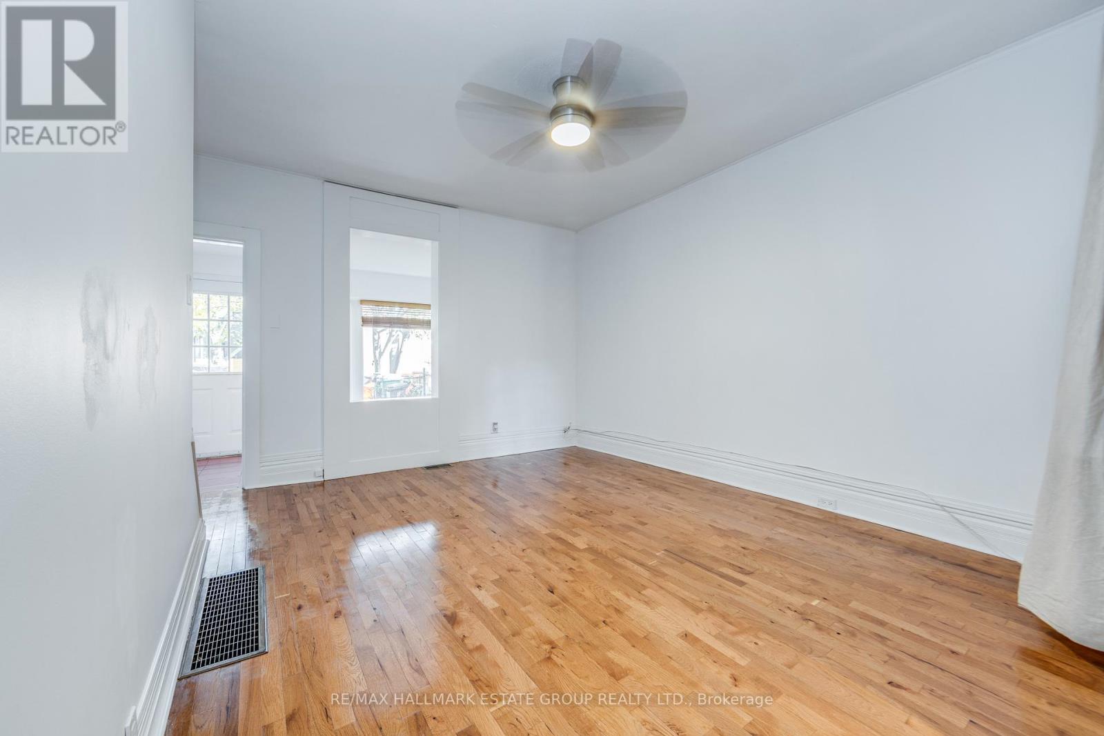 50 Logan Avenue, Toronto, Ontario  M4M 2M8 - Photo 8 - E12504674