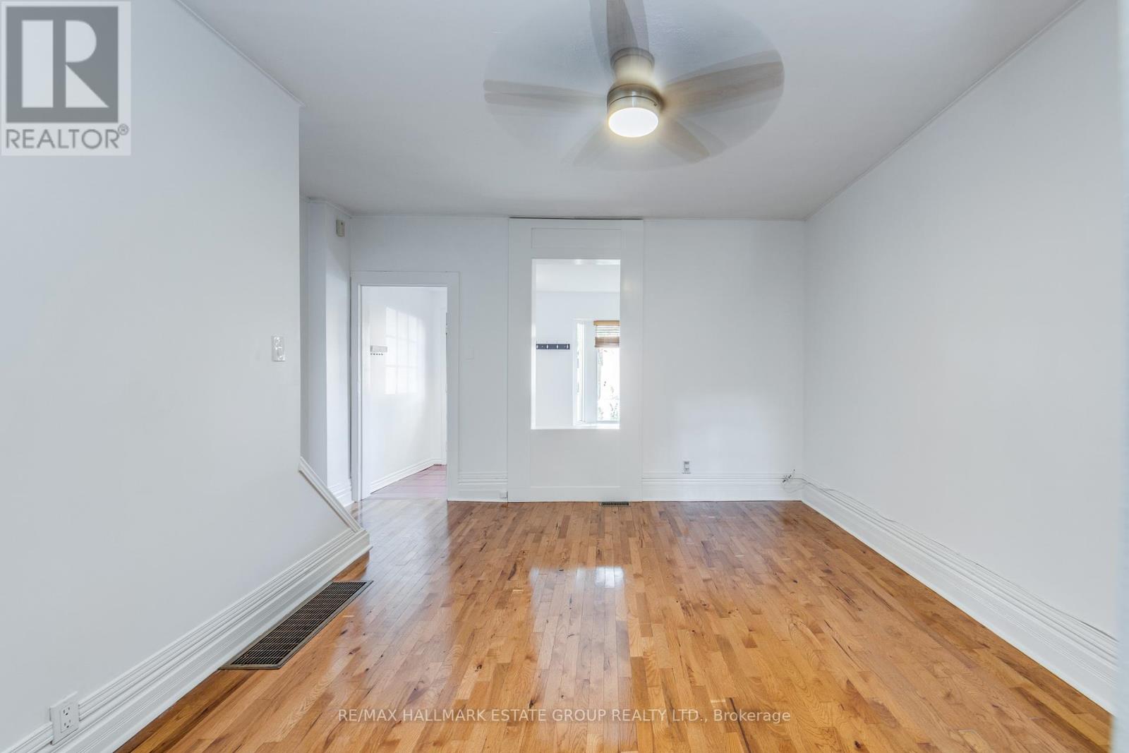 50 Logan Avenue, Toronto, Ontario  M4M 2M8 - Photo 9 - E12504674