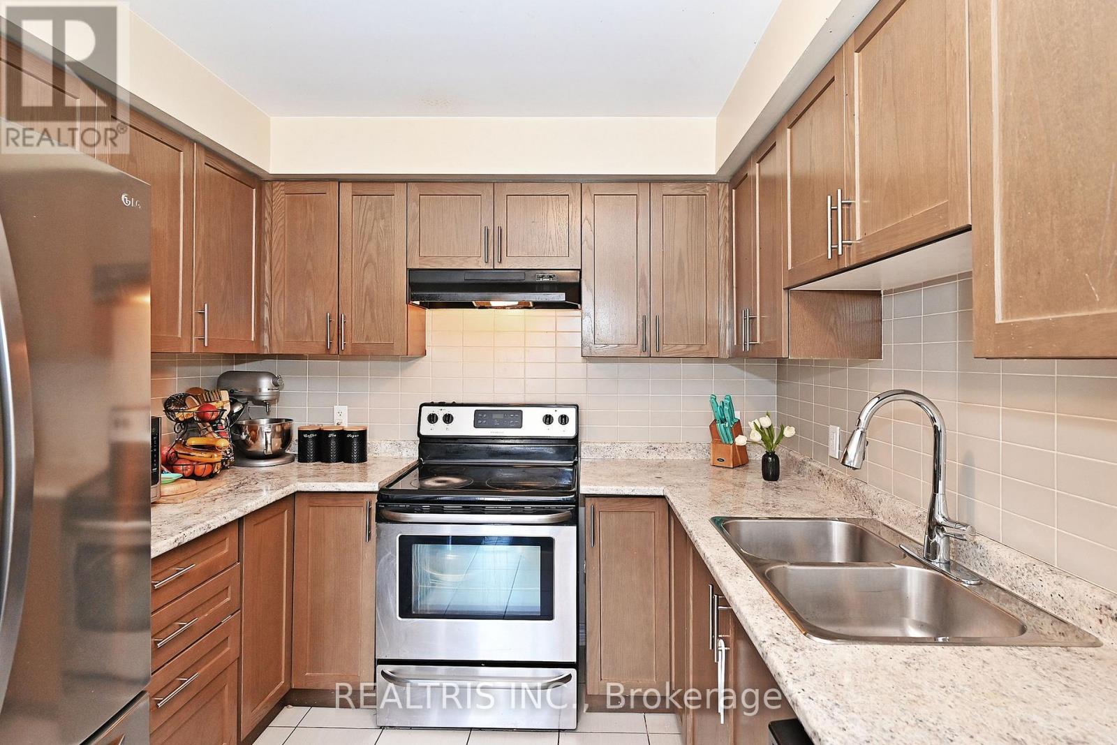 85 Tabaret Crescent, Oshawa, Ontario  L1L 0G5 - Photo 25 - E12504814