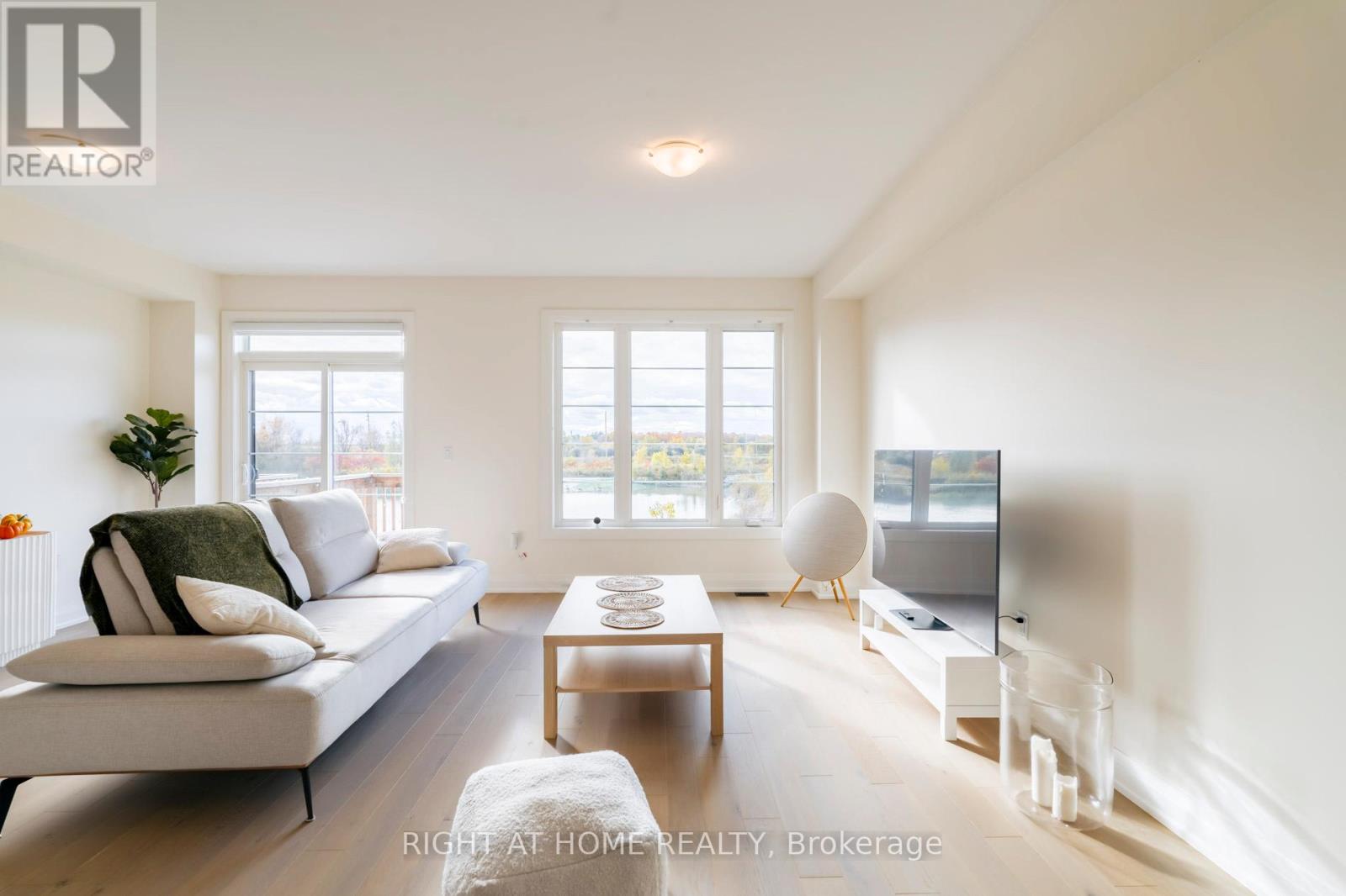 14 Velvet Drive, Whitby, Ontario  L1P 0P6 - Photo 12 - E12504844