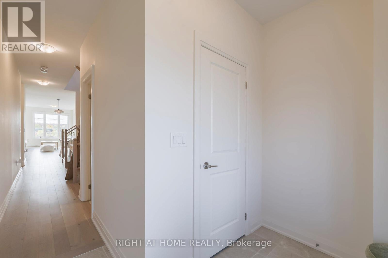 14 Velvet Drive, Whitby, Ontario  L1P 0P6 - Photo 2 - E12504844