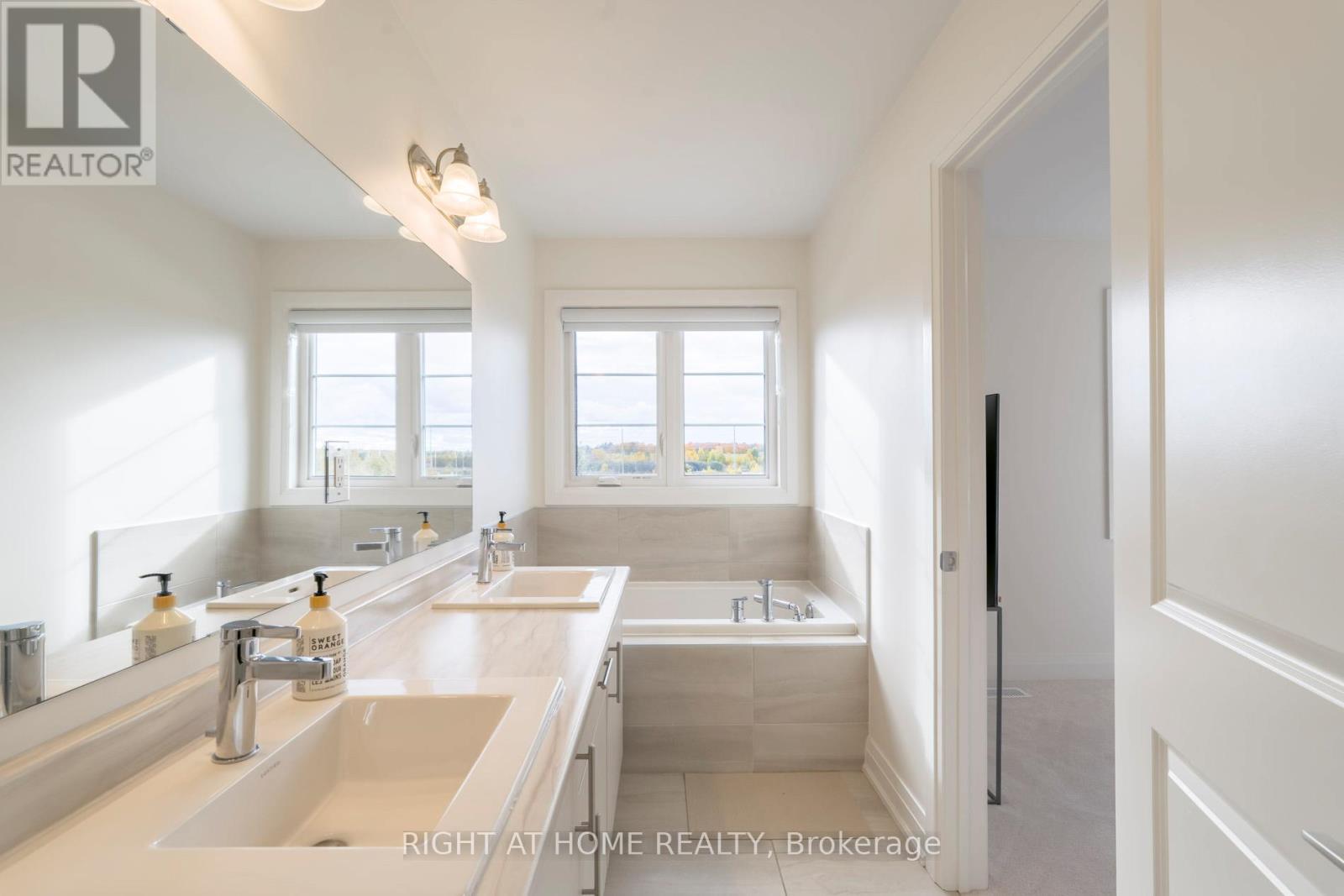 14 Velvet Drive, Whitby, Ontario  L1P 0P6 - Photo 27 - E12504844