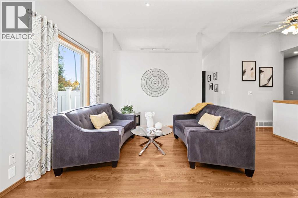 177 Hidden Vale Close Nw, Calgary, Alberta  T3A 5C7 - Photo 6 - A2262539