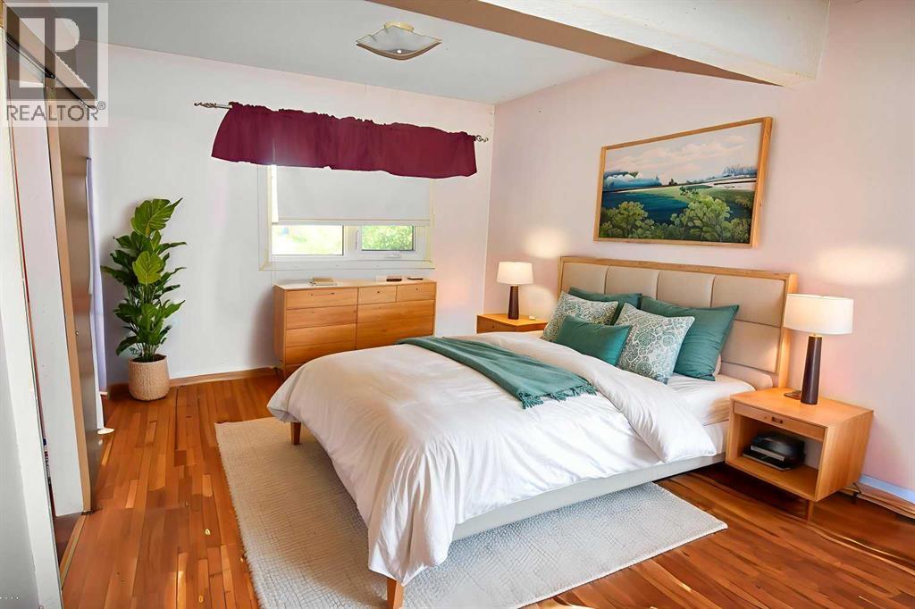 1140 Trafford Drive Nw, Calgary, Alberta  T2K 2T8 - Photo 11 - A2265216