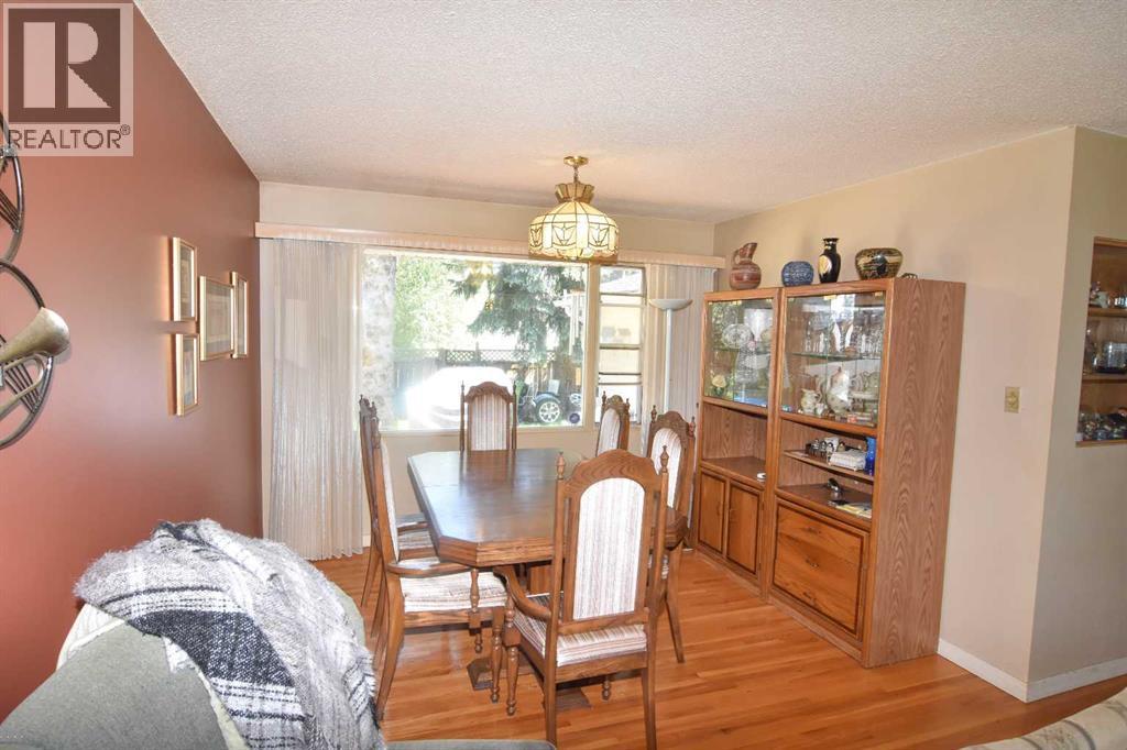 1140 Trafford Drive Nw, Calgary, Alberta  T2K 2T8 - Photo 7 - A2265216