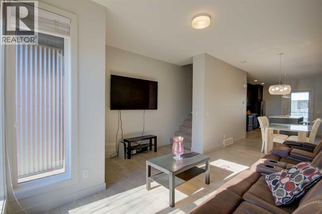 7018 34 Avenue Nw, Calgary, Alberta  T3B 6E8 - Photo 9 - A2267760