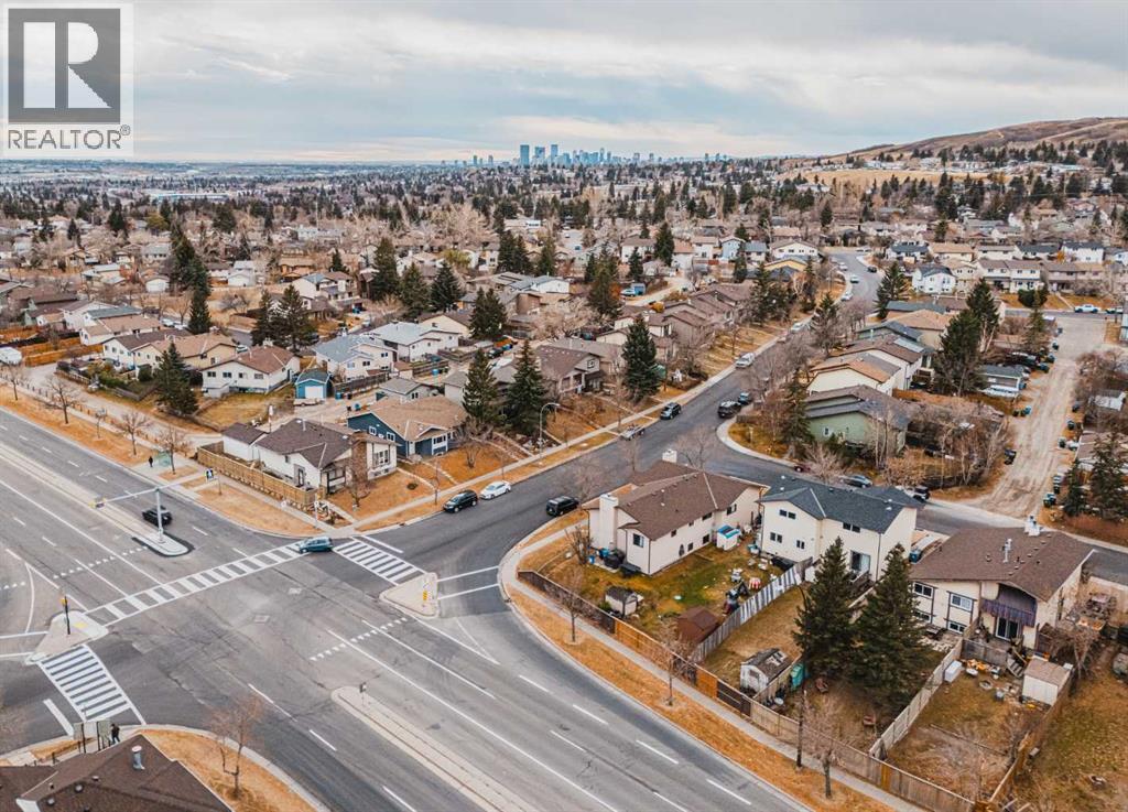 8428 Berkley Road Nw, Calgary, Alberta  T3K 1B4 - Photo 47 - A2268437