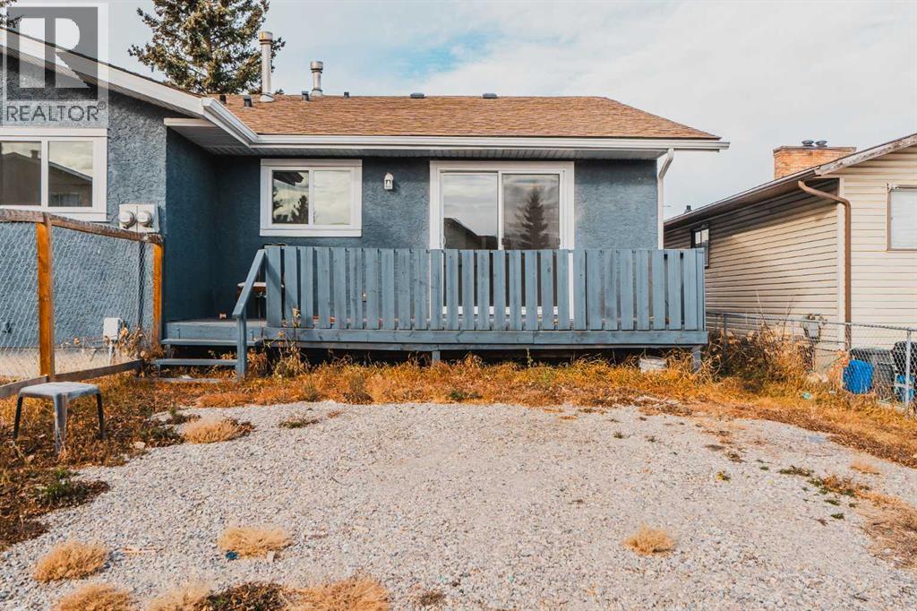 8428 Berkley Road Nw, Calgary, Alberta  T3K 1B4 - Photo 43 - A2268437